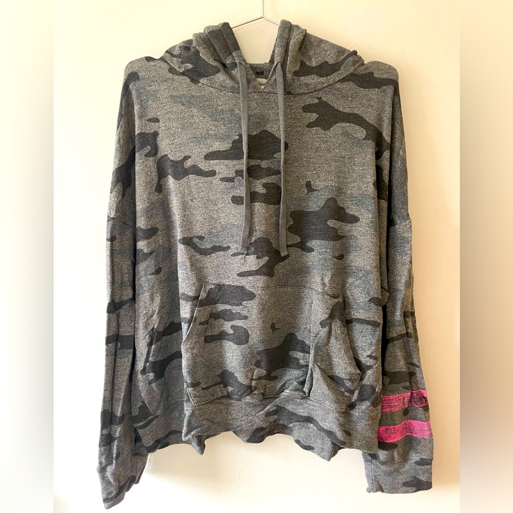 Sundry Sweatshirt. L / XL. Camo with Neon Pink. Super soft!
